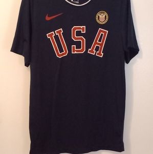 Nike Men's shirt